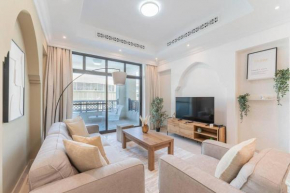 Traditional 2 Bedroom with Dubai Fountain View